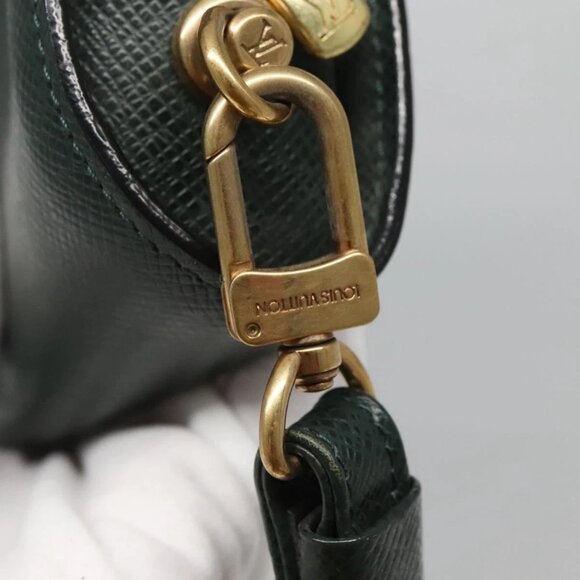 LOUIS VUITTON Taiga Baikal Clutch Bag Epicea M30184 LV Auth 116827 - Picture 12 of 16